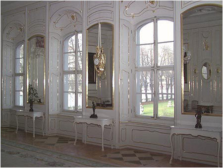Konzolov stolky pod zrkadlami s nov repliky poda originlu uhorskej proveniencie z 18.storoia.