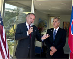 Prezident otvoril v San Diegu centrum pre zanajce slovensk firmy 