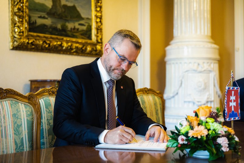 Prezident vrátil parlamentu novelu zákona o slobodnom prístupe k informáciám