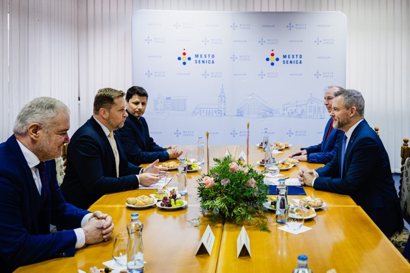 Prezident SR: Štát sa nesmie báť presunúť kompetencie na samosprávy Prezident SR: Štát sa nesmie báť presunúť kompetencie na samosprávy