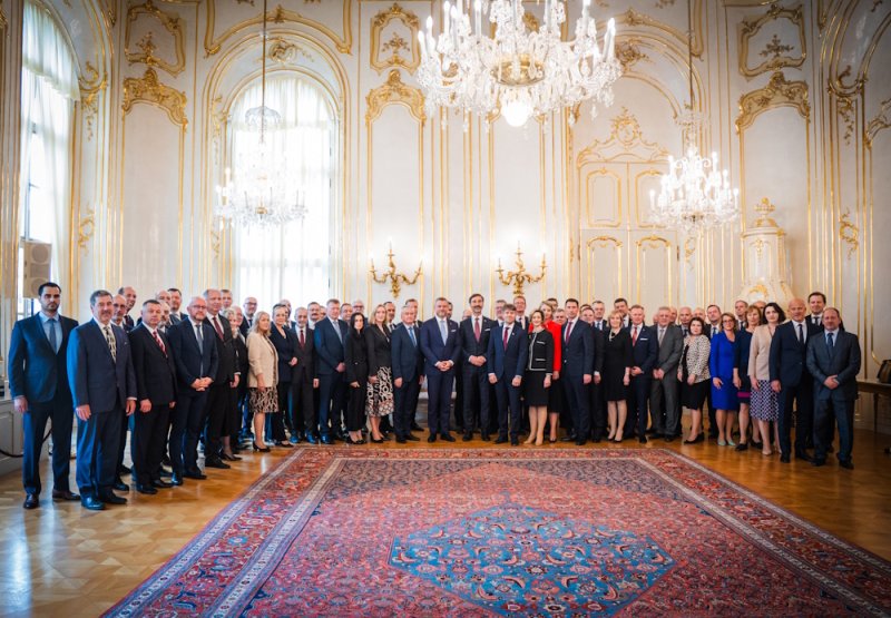 P. Pellegrini prijal vedúcich zastupiteľských úradov SR v zahraničí P. Pellegrini prijal vedúcich zastupiteľských úradov SR v zahraničí