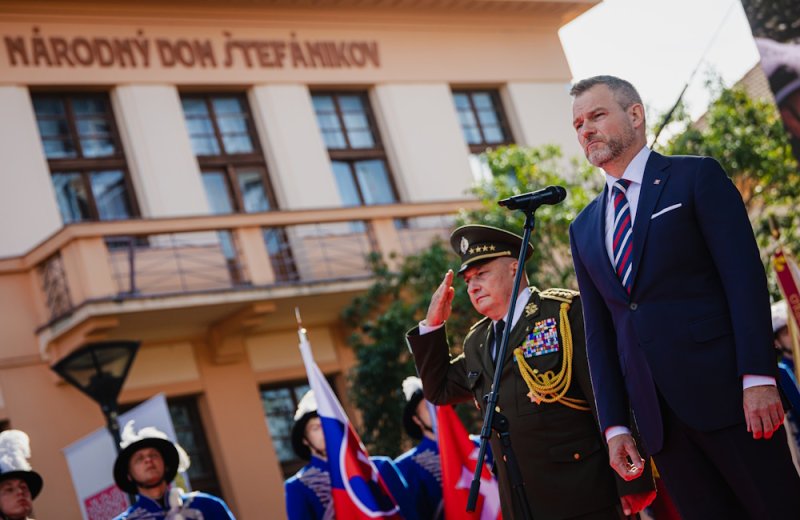 Prezident SR ocenil vysokú profesionalitu Ozbrojených síl SR Prezident SR ocenil vysokú profesionalitu Ozbrojených síl SR