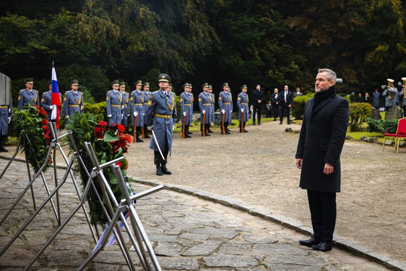 Prezident SR: Nezlomnosť duklianskych hrdinov je inšpiráciou pre naše dnešné boje Prezident SR: Nezlomnosť duklianskych hrdinov je inšpiráciou pre naše dnešné boje