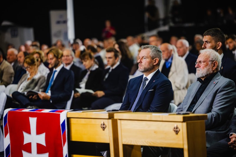  Prezident SR: Pre ozbrojené sily je dôležité mať oporu v duchovnom zázemí