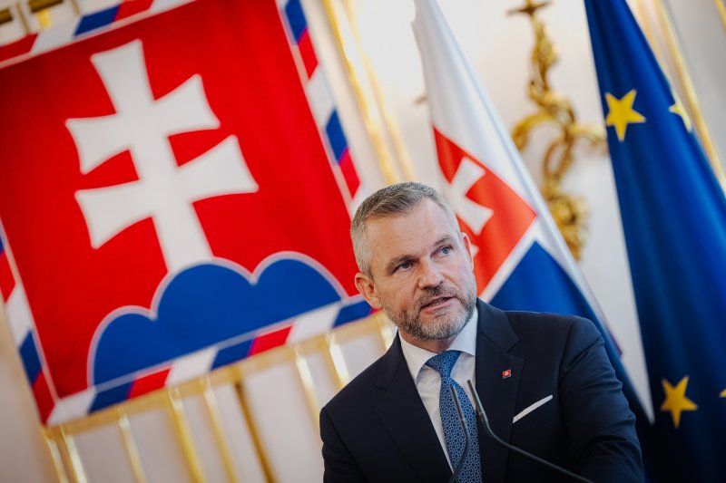 Prezident SR podpísal viacero zákonov vrátane novely o mene a priezvisku