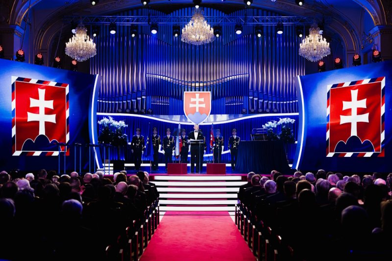 Prezident pri príležitosti udelenia najvyšších  štátnych vyznamenaní vyzval k formovaniu novej vízie pre Slovensko