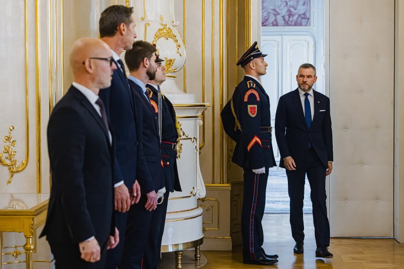 Prezident lídrom opozičných strán: Opozícia si musí plniť úlohu kontrolovať vládnu moc