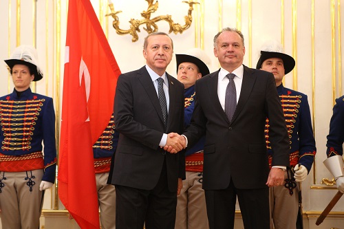 https://www.prezident.sk/swift_data/source/foto_archiv/spravy_tlacoveho/2015/Marec/erdogan_3.JPG