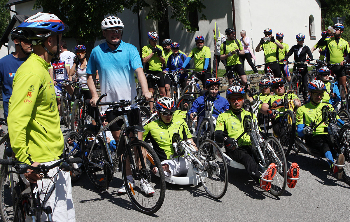 Prezident bicykloval na podporu hendikepovaných ľudí 