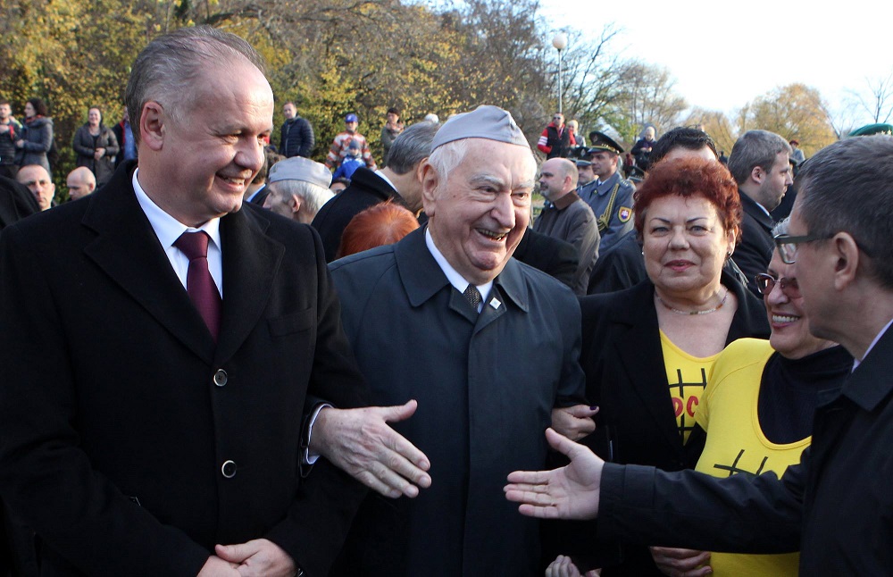 Prezident venoval plat združeniu Resoty