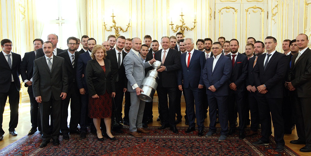 Andrej Kiska prijal víťazov hokejovej ligy z Banskej Bystrice