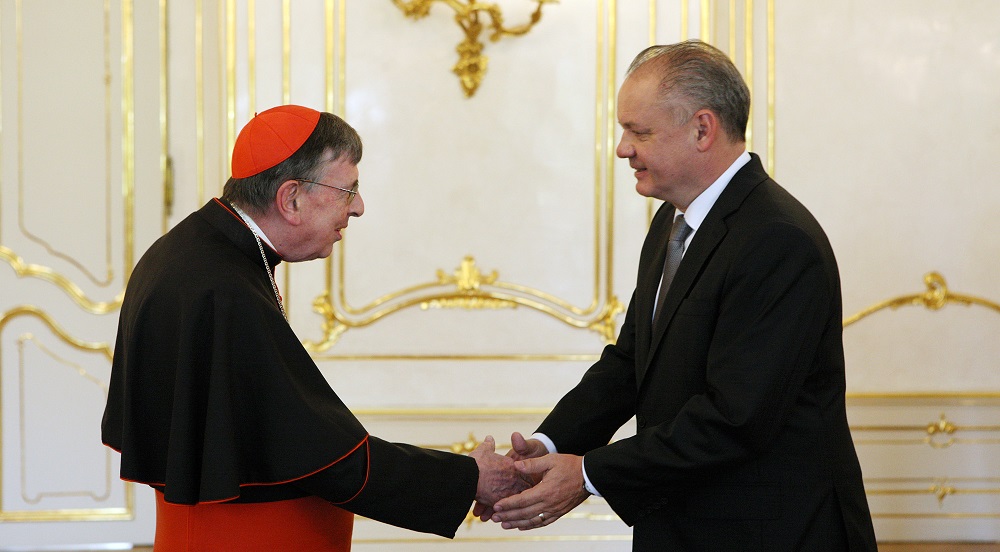 Prezident diskutoval s kardinálom Kochom o extrémizme