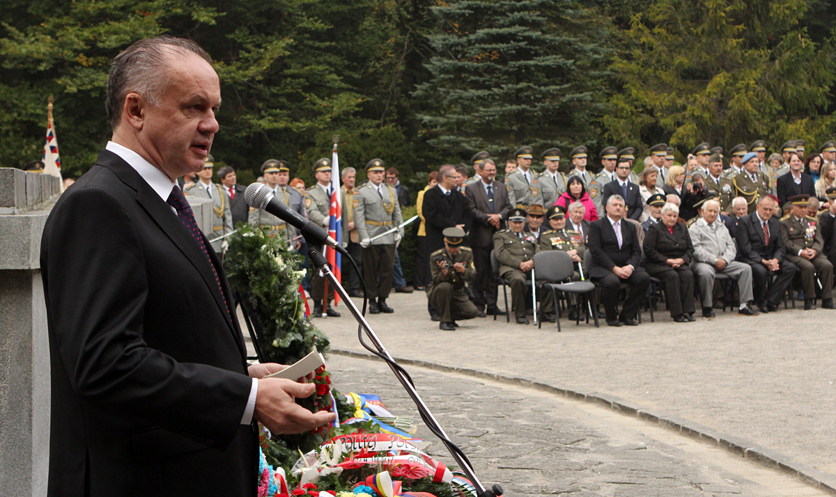 Na Dukle si pripomenuli Karpatsko-dukliansku operáciu