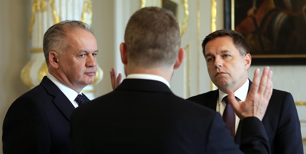 Prezident prijal demisiu ministra financií Kažimíra, poveril Pellegriniho