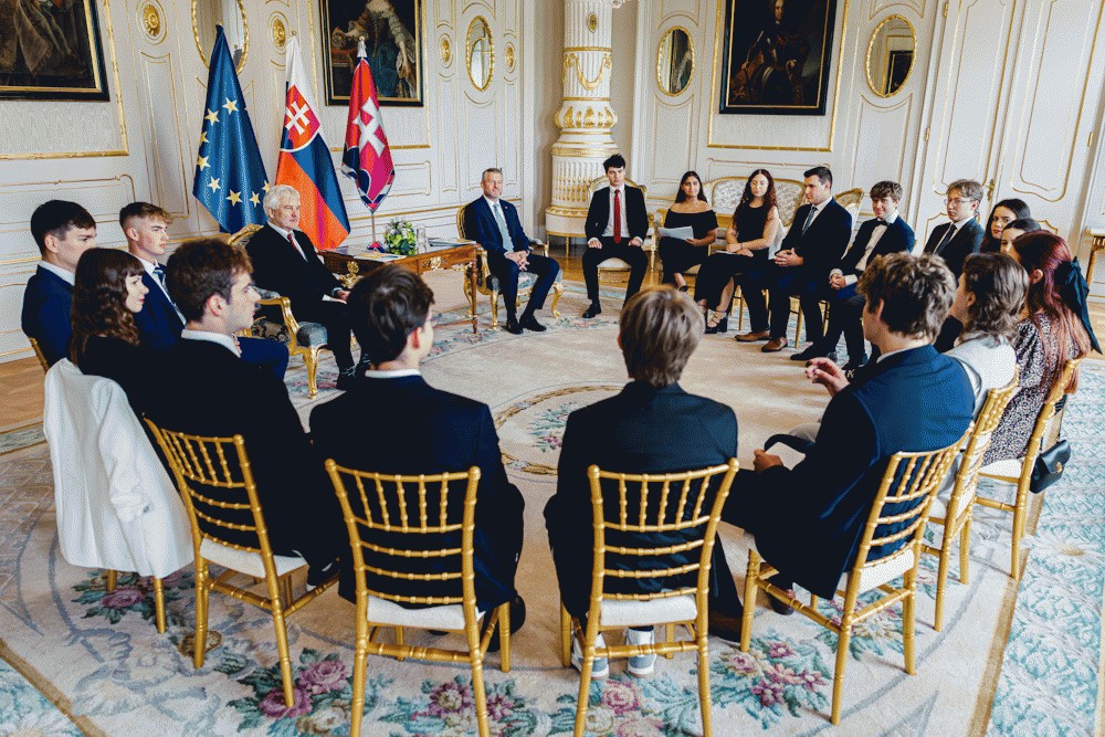 Prezident SR: Mladí ľudia nastavili slovenským politikom úprimné zrkadlo