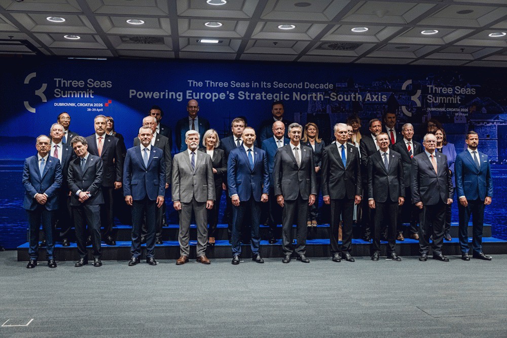 Prezident SR: Invest&iacute;cie do prepojenia s&uacute; pre n&aacute;&scaron; regi&oacute;n podmienkou fungovania a prežitia 