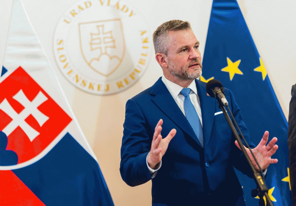  Prezident SR: Je na&scaron;ou povinnosťou vedieť si v kr&iacute;zov&yacute;ch situ&aacute;ci&aacute;ch sadn&uacute;ť za jeden rokovac&iacute; st&ocirc;l a spoločne hľadať rie&scaron;enia pre dobro na&scaron;ej vlasti