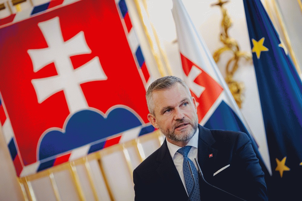 Prezident SR podpísal viacero zákonov vrátane novely o mene a priezvisku