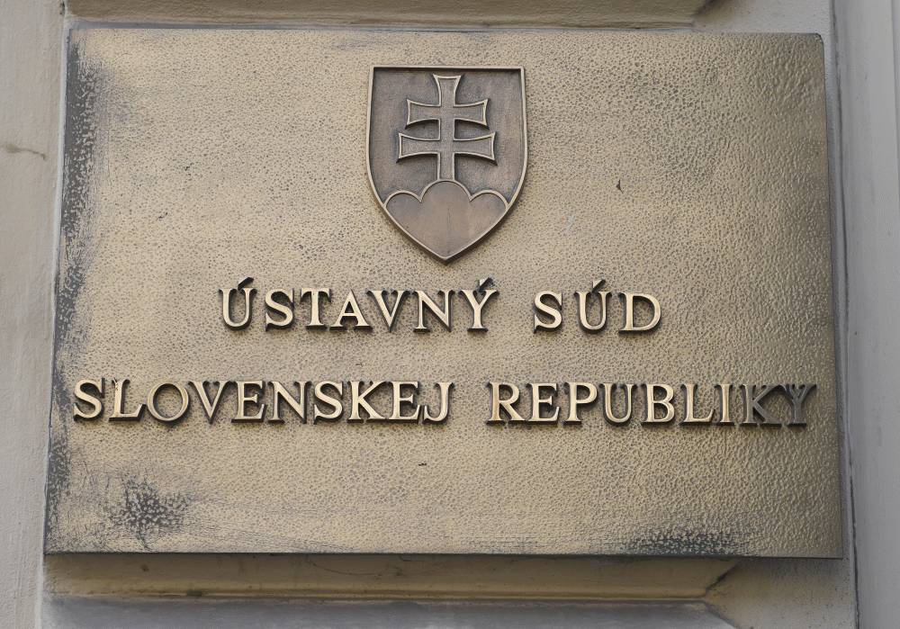 ÚS pozastavil účinnosť novely o verejných vodovodoch a kanalizáciách