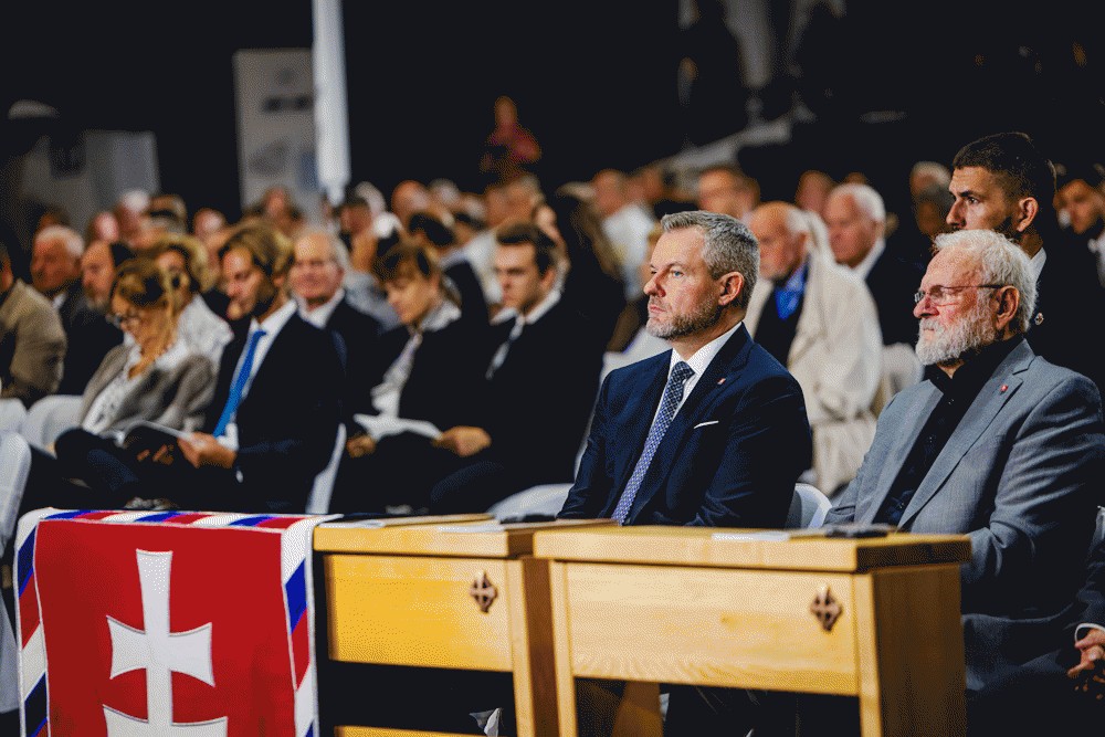  Prezident SR: Pre ozbrojené sily je dôležité mať oporu v duchovnom zázemí