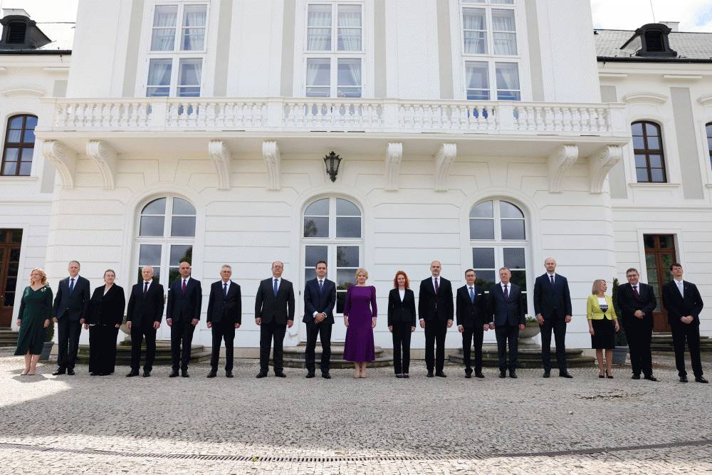 Prezidentka vymenovala novú vládu odborníkov
