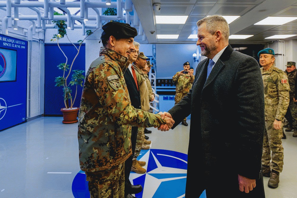 Prezident SR pozit&iacute;vne vn&iacute;ma obnovenie p&ocirc;sobenia na&scaron;ich vojakov v Kosove