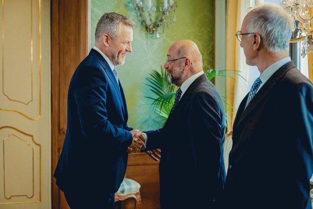 Prezident SR sa stretol s b&yacute;val&yacute;m predsedom eur&oacute;pskeho parlamentu Martinom Schulzom