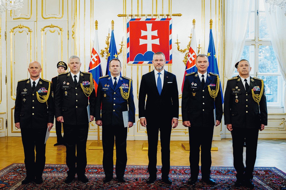 Prezident SR vymenoval dôstojníkov armády do generálskych hodností