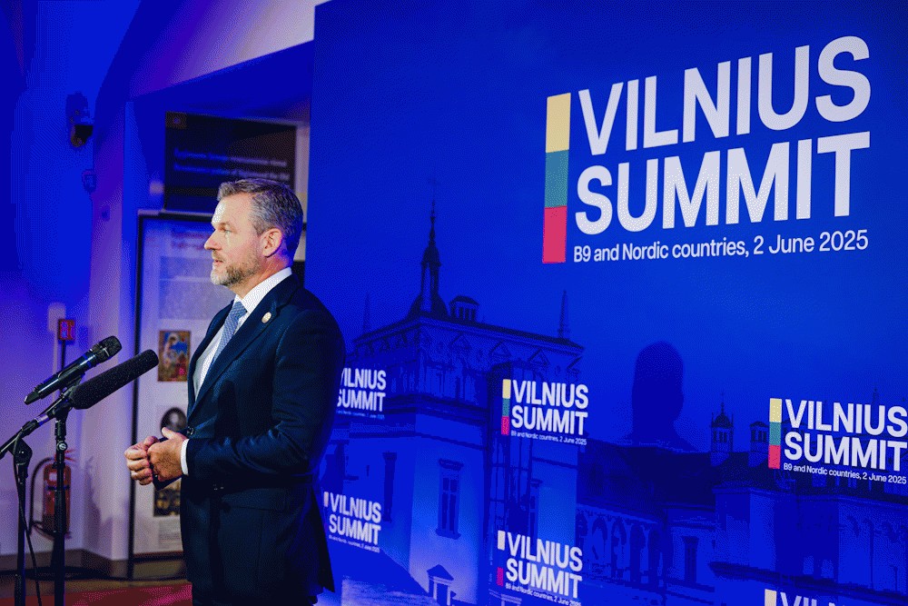 Prezident SR: Výdavky na obranu nesmú ohrozovať sociálne postavenie ľudí