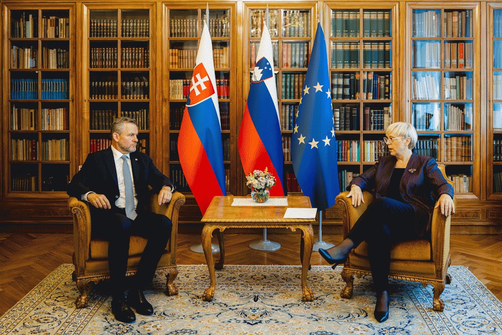  Prezident SR zdôraznil dôležitosť rozširovania EÚ, energetickej bezpečnosti a strategickej spolupráce so Slovinskom počas návštevy prístavu Koper