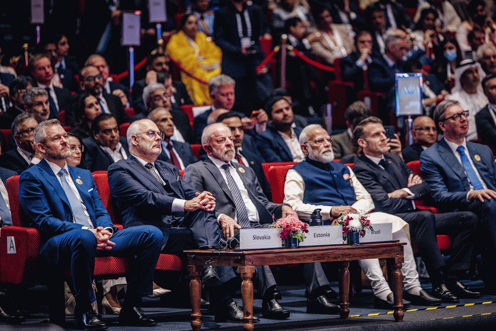 Prezident SR: Slovensko m&aacute; &scaron;ancu stať sa centrom digit&aacute;lnej infra&scaron;trukt&uacute;ry