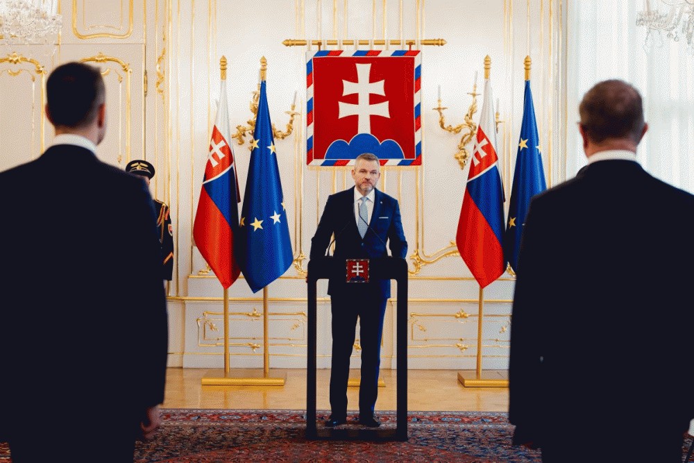 Prezident SR prijal demisiu vicepremiéra Petra Kmeca, spravovaním jeho agendy dočasne poveril Tomáša Druckera