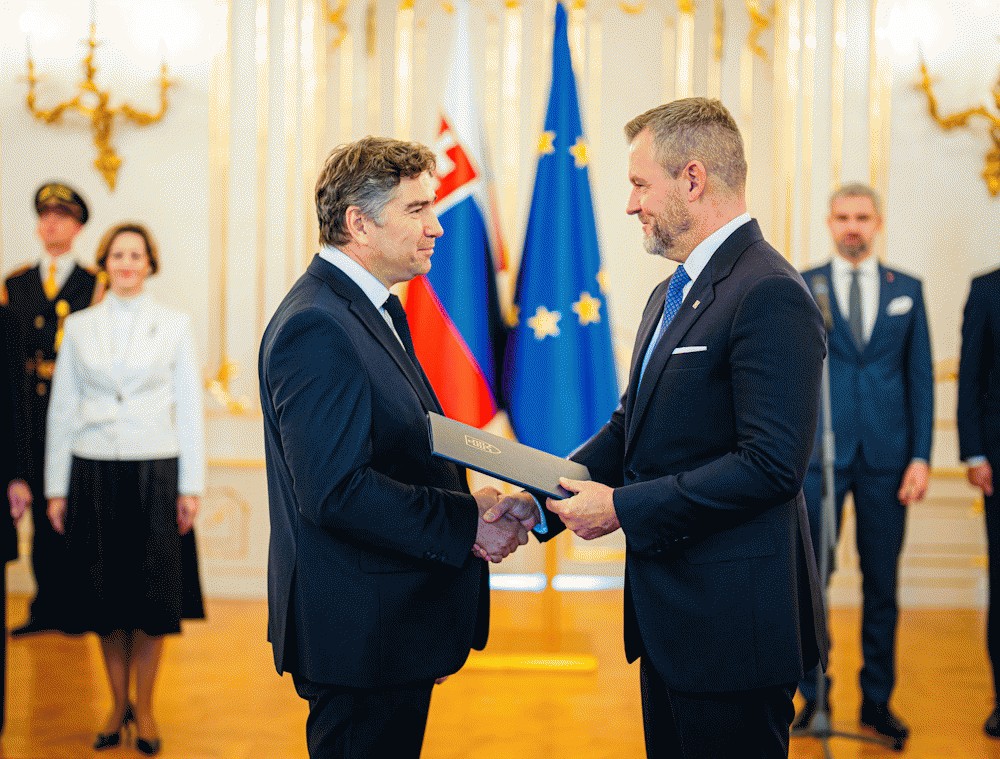 Prezident SR odovzdal poverovacie listiny šiestim novým  veľvyslancom