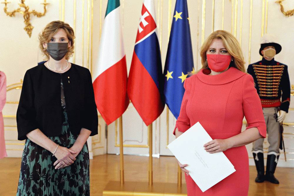 Prezidentka prevzala poverovacie listiny od veľvyslancov Talianska a Rumunska