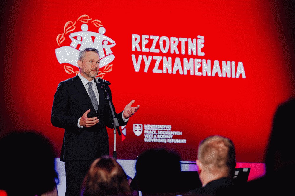 Prezident SR: Ublížiť človeku je ľahšie, ako mu podať pomocnú ruku
