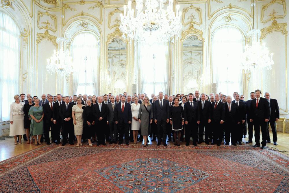 Prezidentka prijala v paláci slovenských diplomatov