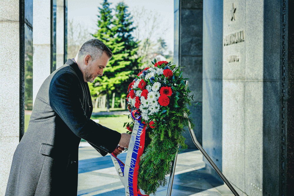 Prezident SR: Prejavme úctu a vďaku všetkým, ktorí sa pričinili o návrat slobody do našej vlasti