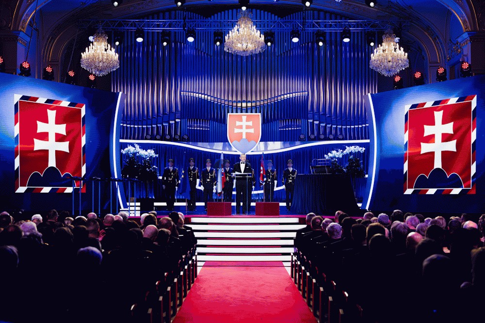 Prezident pri pr&iacute;ležitosti udelenia najvy&scaron;&scaron;&iacute;ch  &scaron;t&aacute;tnych vyznamenan&iacute; vyzval k formovaniu novej v&iacute;zie pre Slovensko