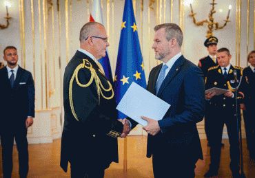 Prezident SR vymenoval troch nových generálov