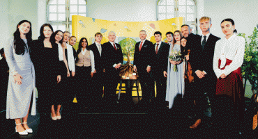 Prezident SR: Je čas otvoriť diskusiu o obmedzení sociálnych sietí pre deti