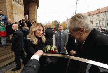 Zuzana Čaputová a Miloš Zeman otvorili Český dom