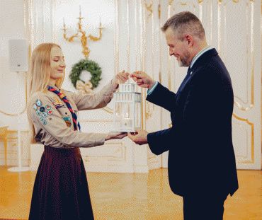 Betlehemsk&eacute; svetlo op&auml;ť rozžiarilo Prezidentsk&yacute; pal&aacute;c