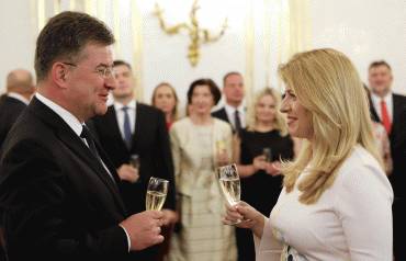 Prezidentka sa stretla so šéfom diplomacie a veľvyslancami