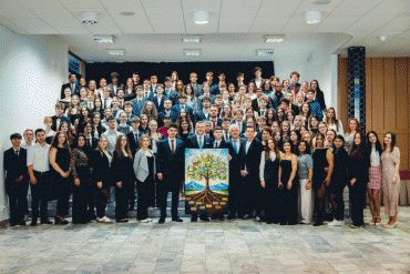 Prezident SR: Mlad&aacute; gener&aacute;cia je kľ&uacute;čom k bud&uacute;cnosti Slovenska