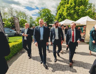 Prezident SR: N&aacute;rodn&yacute; žrebč&iacute;n Topoľčianky je miesto, ktor&yacute;m sa m&ocirc;žeme p&yacute;&scaron;iť