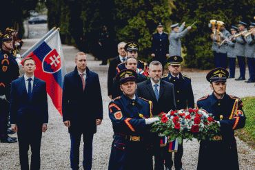 Prezident SR: Oslavy 80. výročia ukončenia druhej svetovej vojny si musíme na Slovensku uctiť dôstojne a pietne, tak ako sa patrí