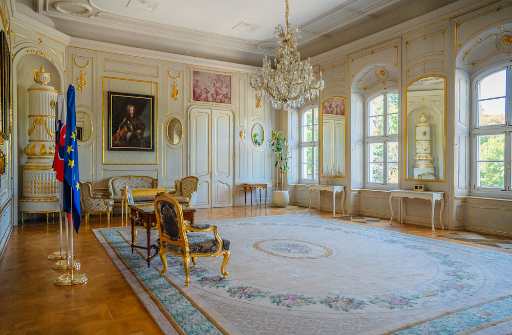 Reception Room Reception Room